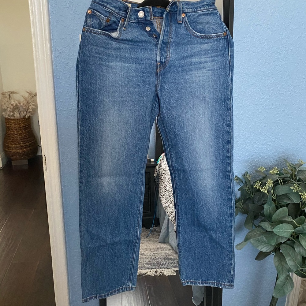 Levi’s 501 jeans not sure if they are boyfriend or mom jeans